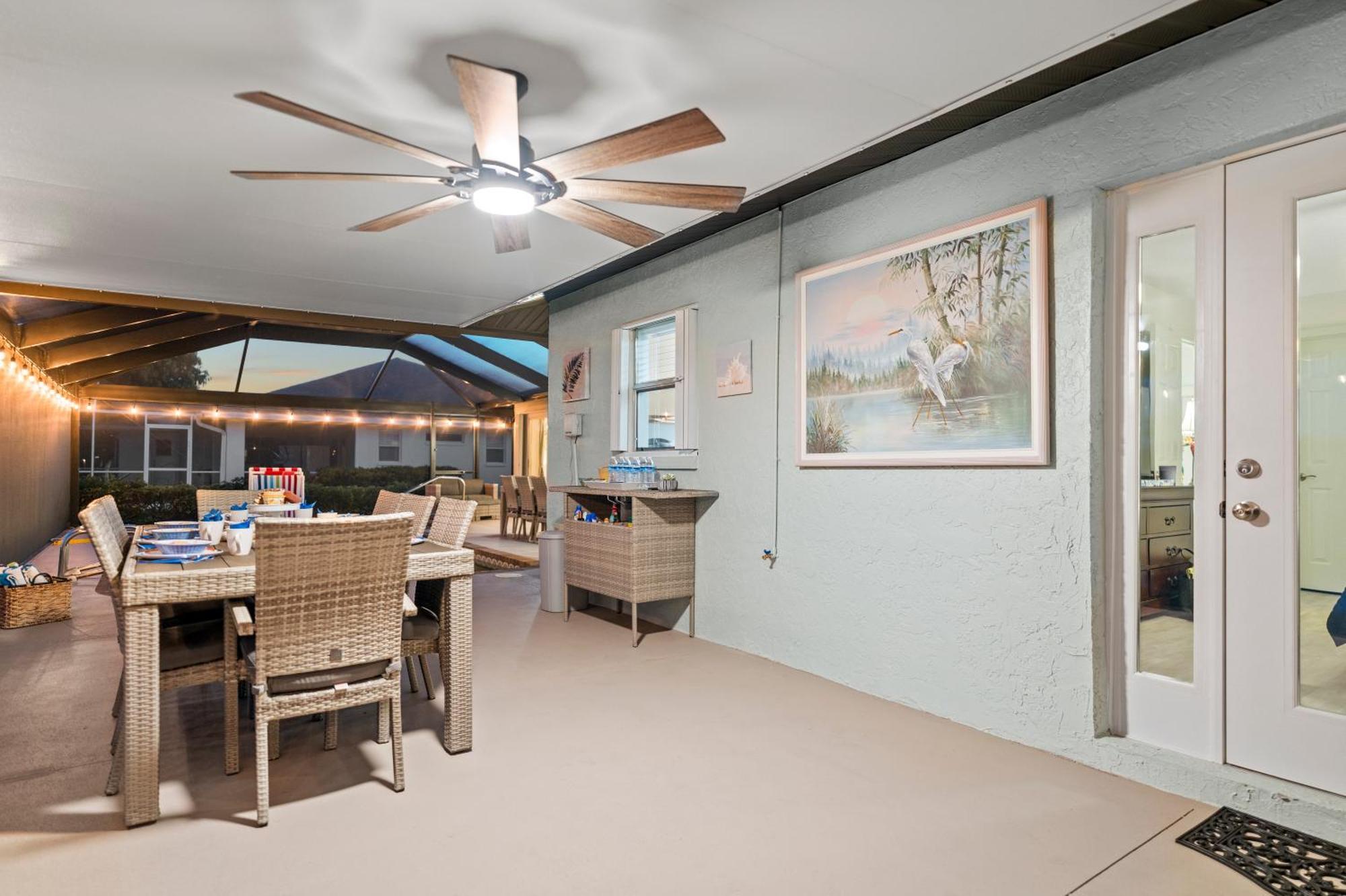 Serenity Waterfront Villa With King Suite, Private Pool, Great Lanai Enclosure And Long Water Views Κέιπ Κόραλ Εξωτερικό φωτογραφία